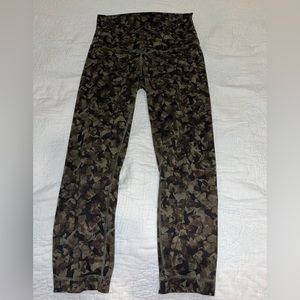 Cropped lululemon leggings size4